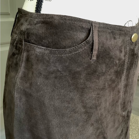 🤠 NWOT Suede Mini Skirt 🤠 - Picture 7 of 9
